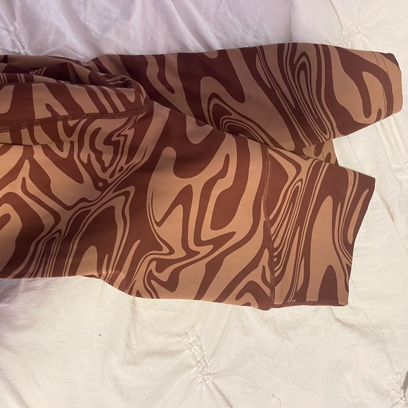 Balance Athletica Cloud Legging - Picture 2 of 3